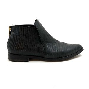 House of Harlow | Sandalo Embossed Leather Ankle‎ Bootie Size 6